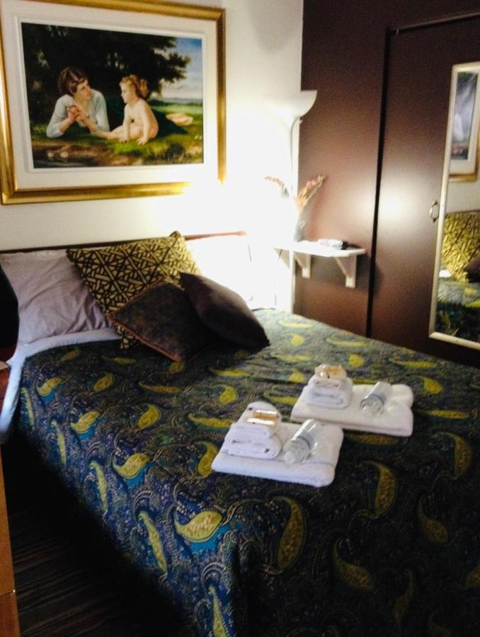 Bed and Breakfast Repos & Manna Downtown Монреаль Екстер'єр фото